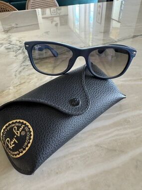 Ray-Ban Navy Blue Wayfarer Sunglasses with Gradient Lenses